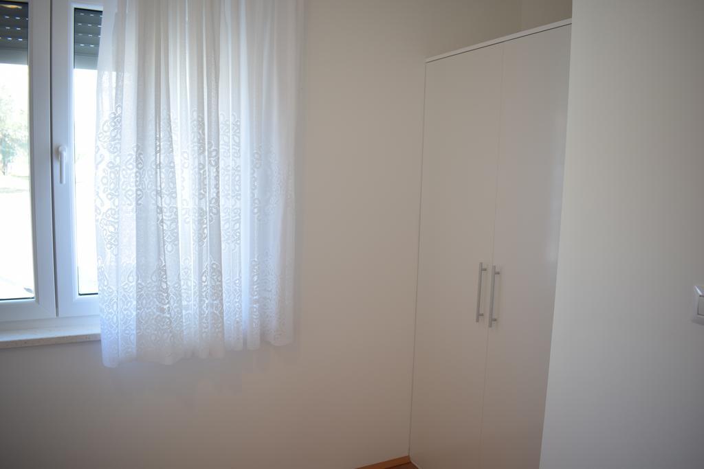 Apartment Mary Порат Екстериор снимка